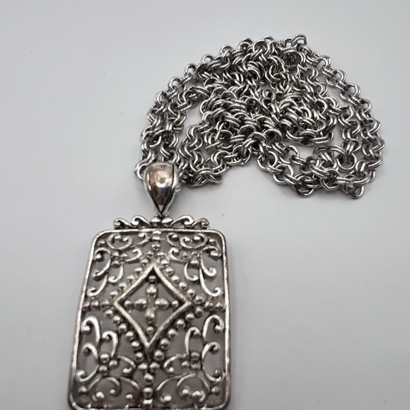 Vintage Monet Filigree silver tone pendant chain and earrings - Picture 4 of 12